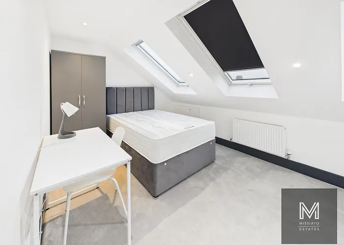 Sleek & Spacious 7-bed In Filton Prázdninový dům Bristol
