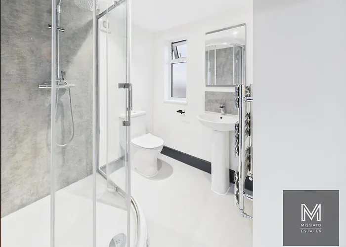 Sleek & Spacious 7-bed In Filton Prázdninový dům Bristol