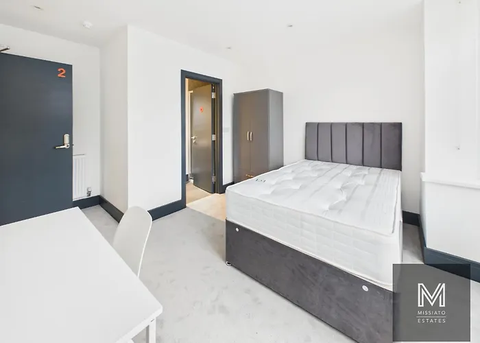 Dom wakacyjny Sleek & Spacious 7-bed In Filton *