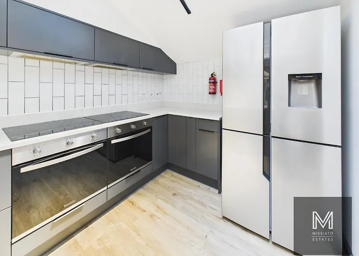 Sleek & Spacious 7-bed In Filton Dom wakacyjny